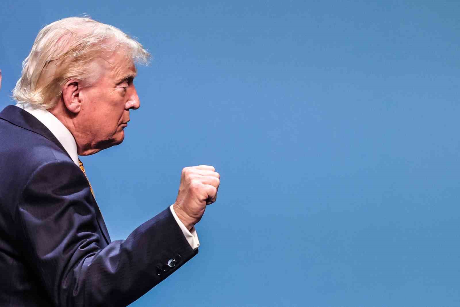 Trump: "İran müzakerelere devam edilmesini istedi, ateşkesin sona erdiğini bildirdik"