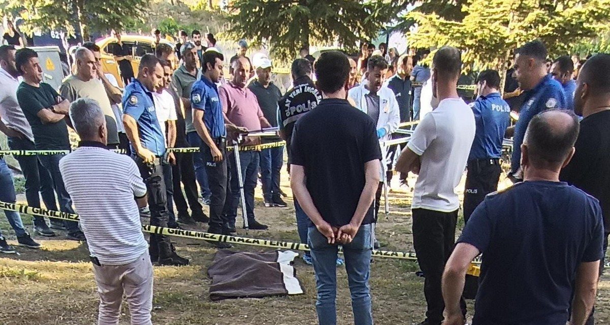 Hakkari’de ambulansın çarptığı çocuk hayatını kaybetti