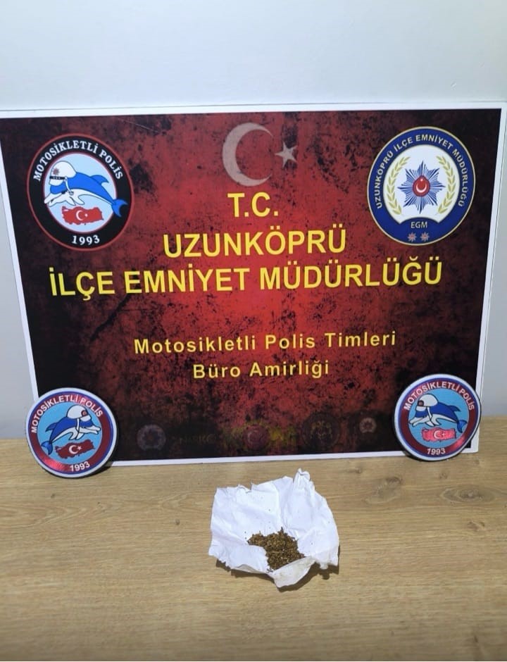 Uzunköprü’de Yunus timlerinden uyuşturucu operasyonu: 2 şüpheli hakkında işlem başlatıldı