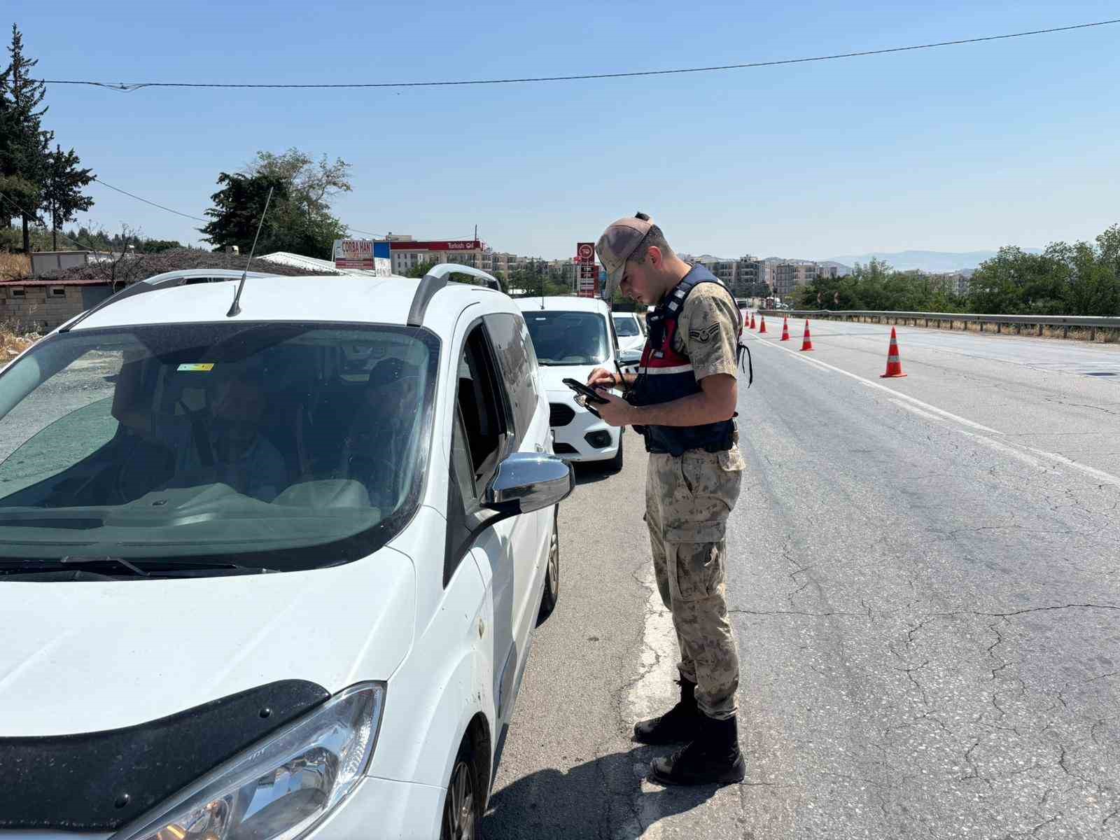 Gaziantep’te 25 aranan şahıs yakalandı