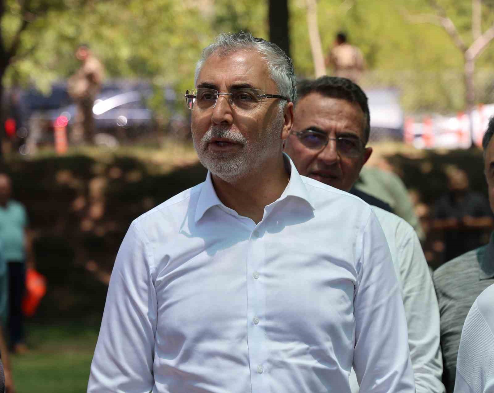 Çalışma ve Sosyal Güvenlik Bakanı Işıkhan: "İşgücü Uyum Programı kapsamında tüm kamu kurum ve kuruluşlarımıza desteklerimiz oluyor"