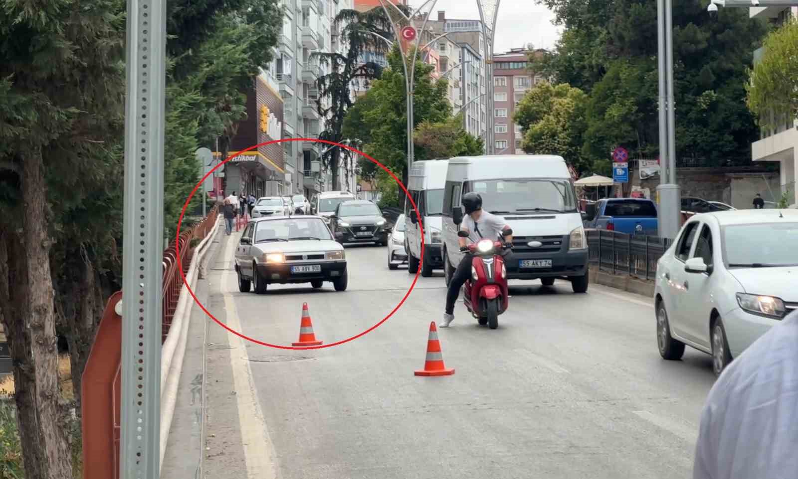 Trafik denetimini görünce anayolda geri geri kaçtı, motorize polis yakaladı
