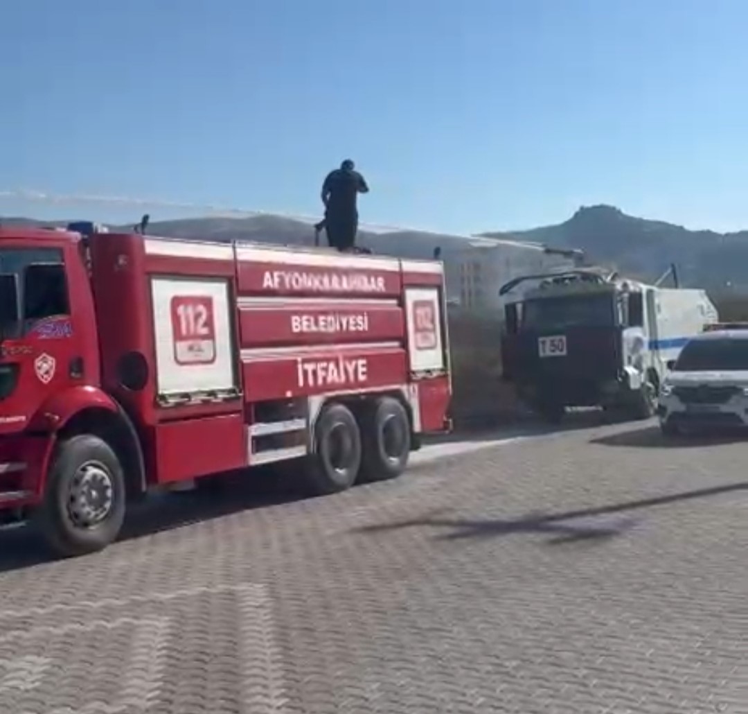 Otluk alandaki yangın TOMA’ların da müdahalesiyle söndürüldü
