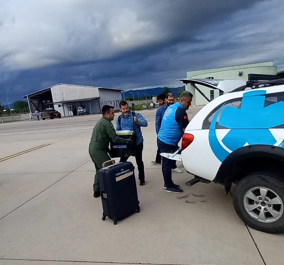 Ambulans uçakla Samsun’dan Ankara’ya 1 karaciğer ve 2 böbrek grefti ulaştırıldı