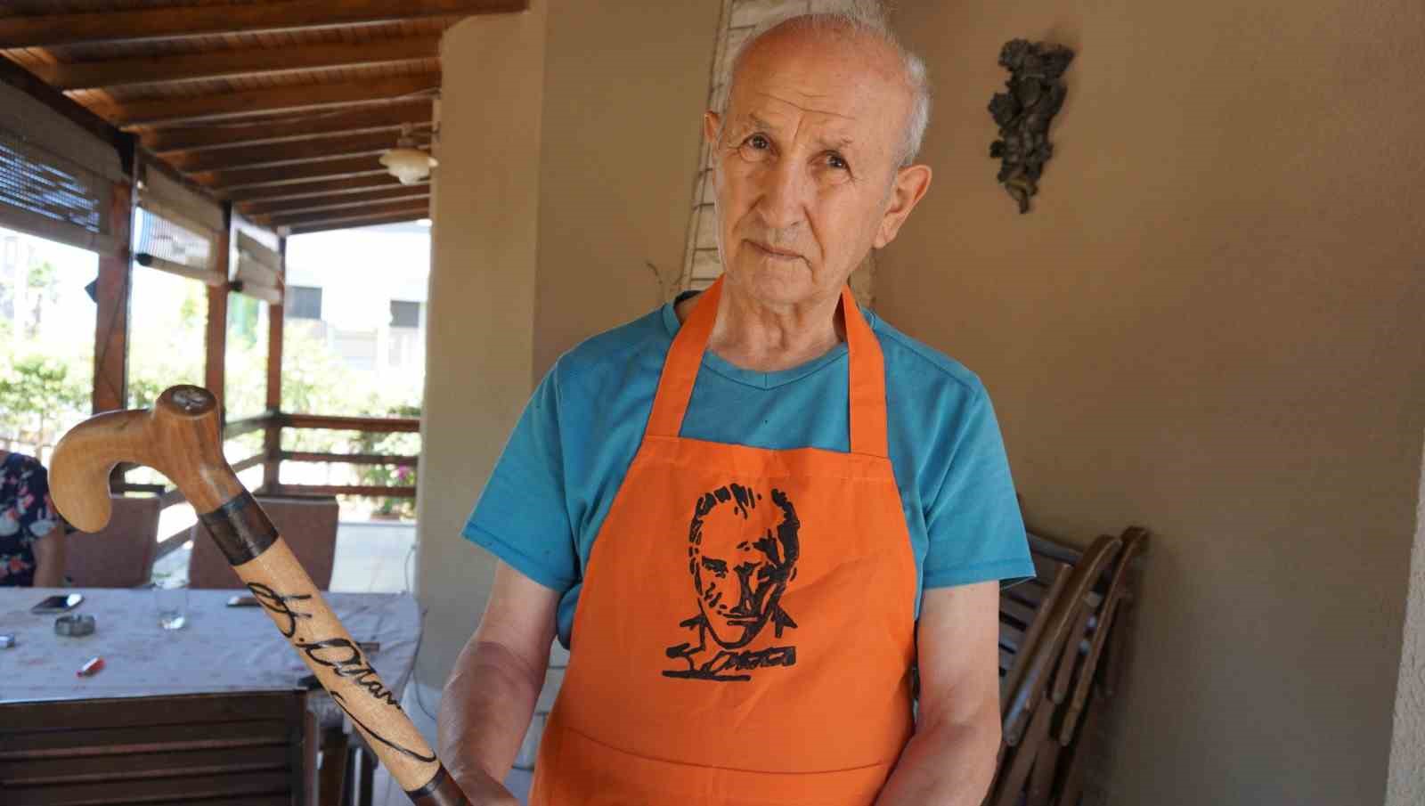 Emekli eğitimci, unutulmaya yüz tutan bastonculuk zanaatını yaşatıyor