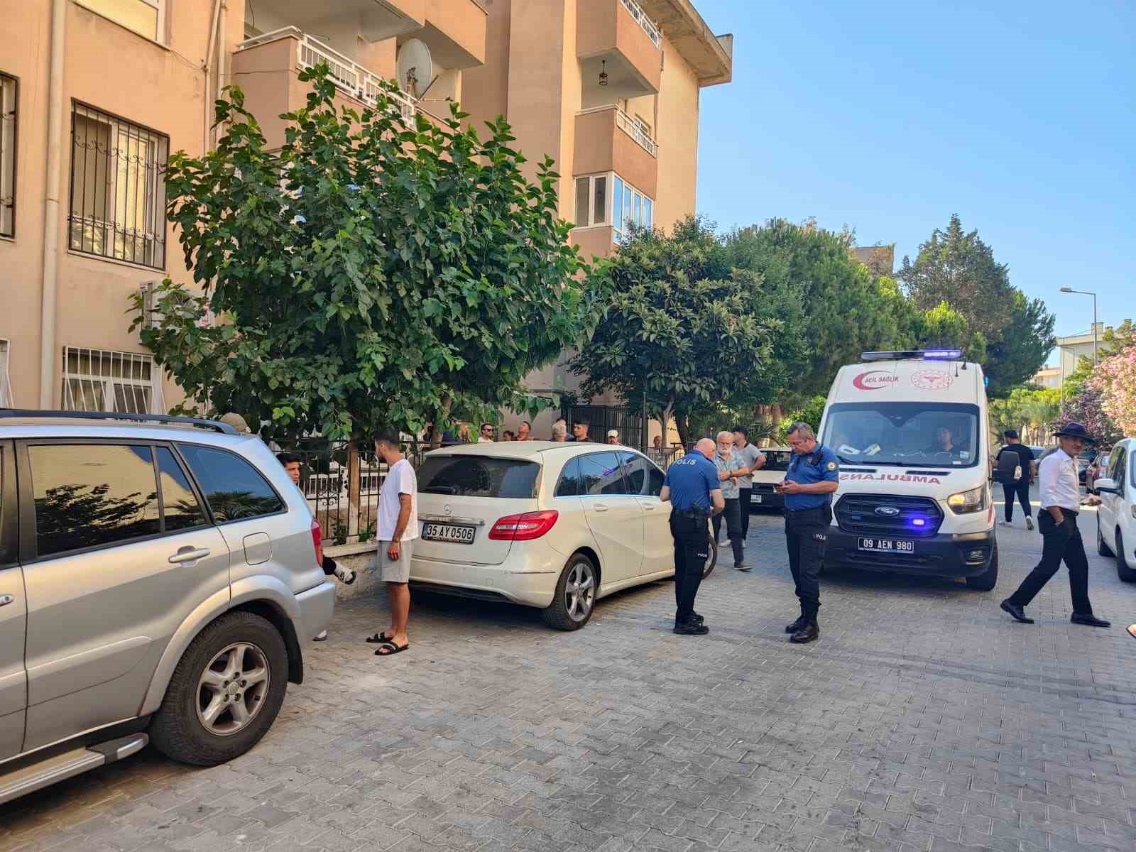 Kuşadası’nda 5. kattan düşen yaşlı adam yaşamını yitirdi