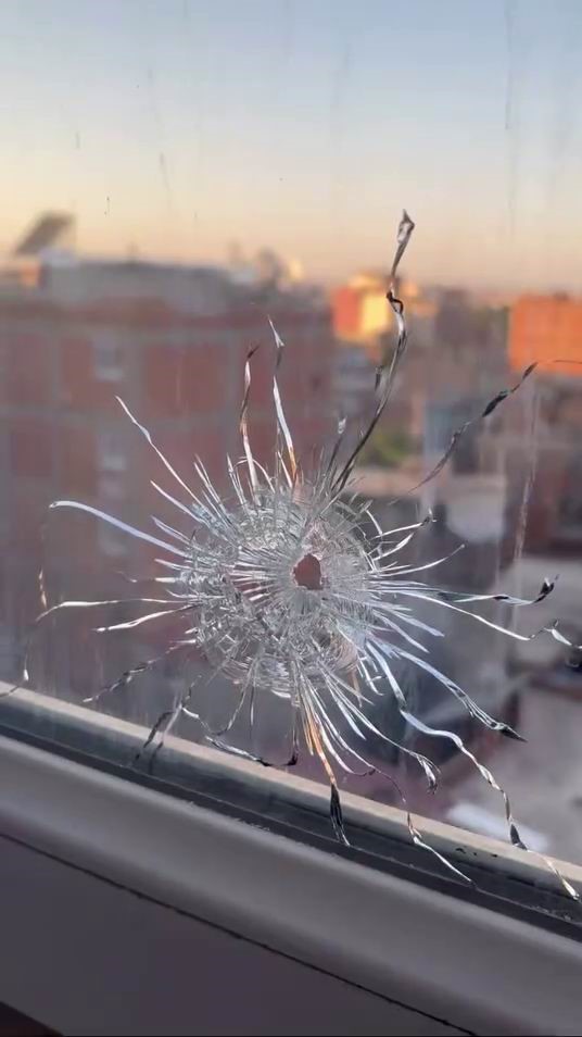 Diyarbakır’da bir evin penceresine kurşun isabet etti