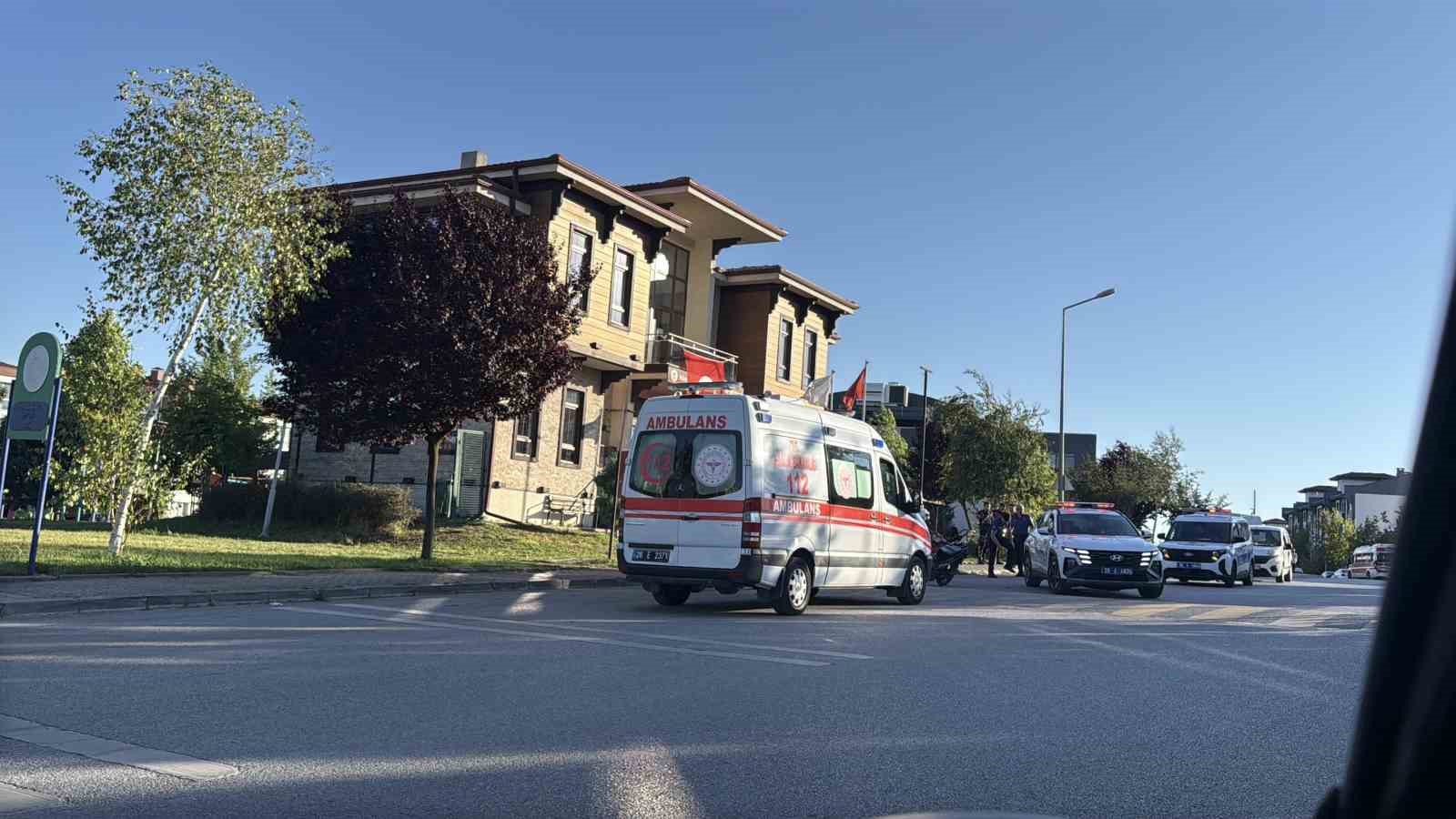 Odunpazarı’nda bıçaklı kavga: Polisin dikkati olayın büyümesini engelledi