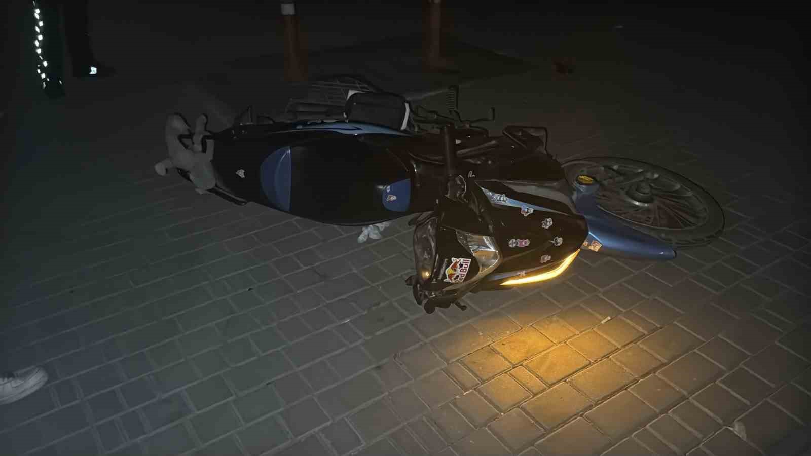 Eskişehir’de polisten kaçan motosikletli kaza yaptı