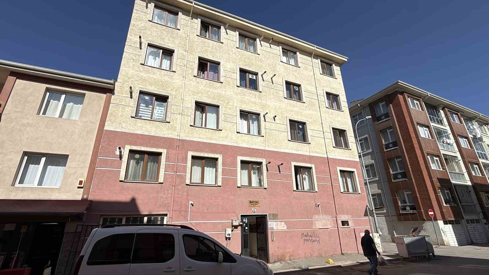 Komşularının yardımı ile hayatını sürdüren kanser hastası kadının acı sonu