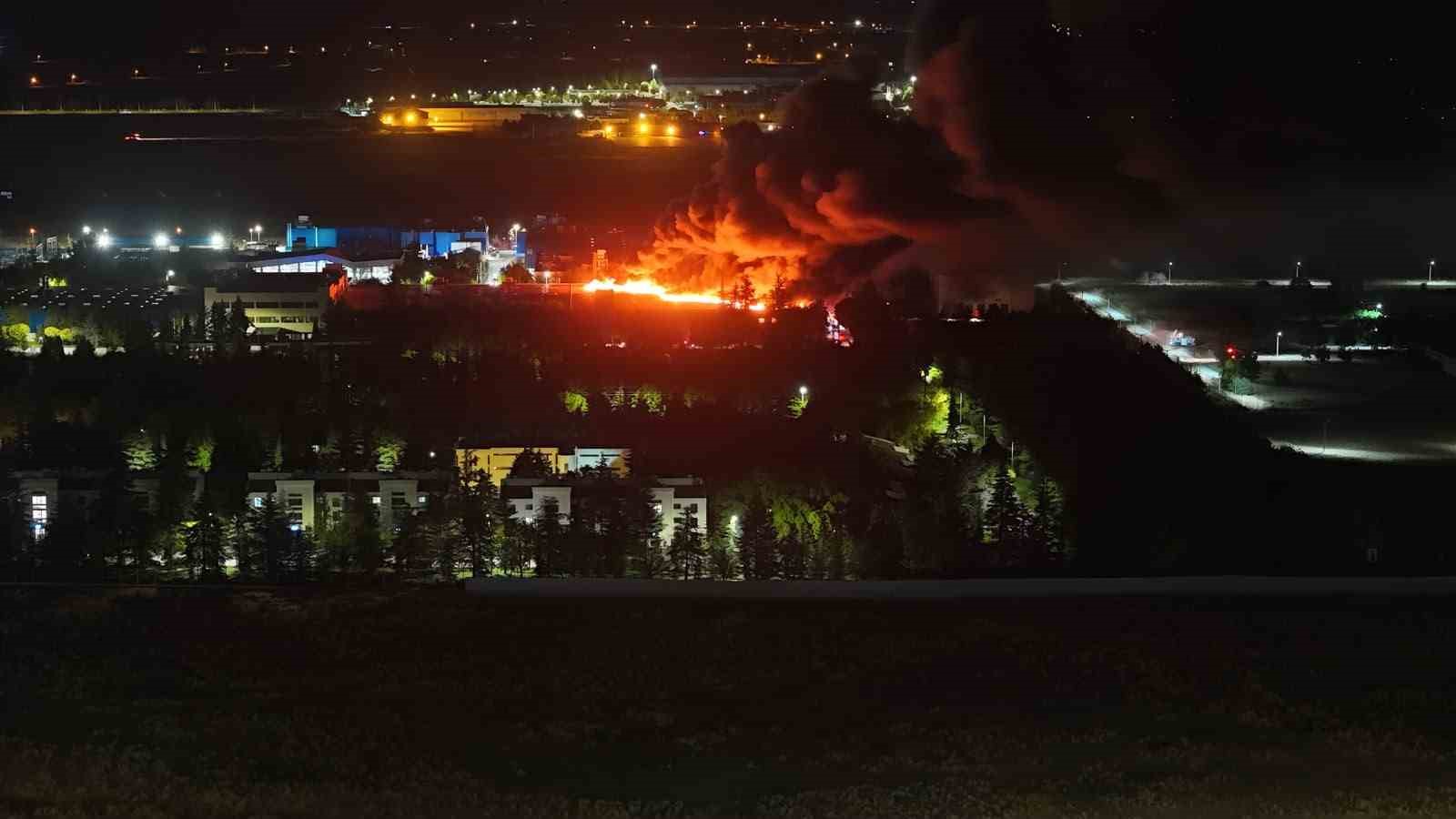 Eskişehir TEI’deki yangını söndürme çalışmaları sürüyor