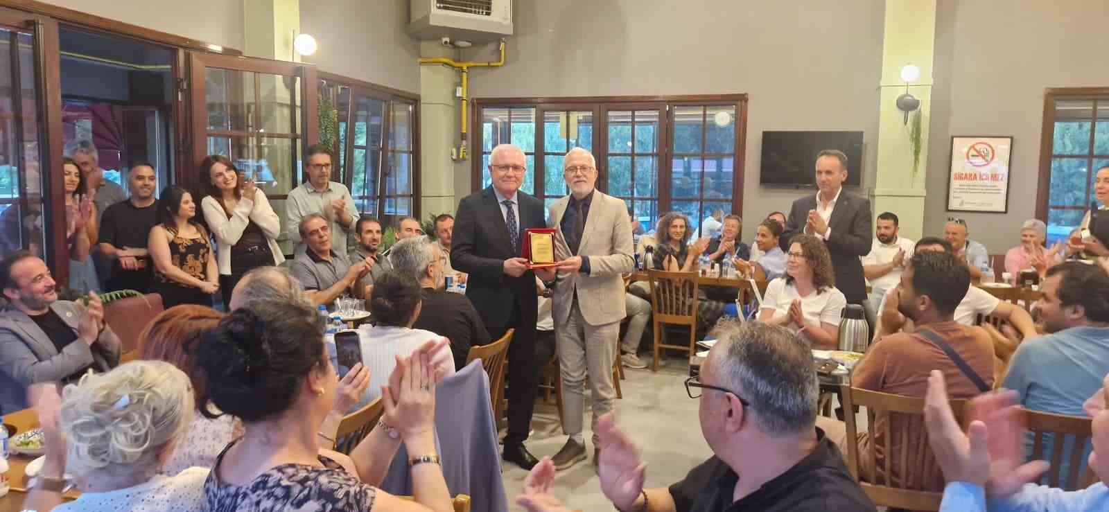 Eskişehir sağlık teşkilatından emekli olan Ömer Faruk Üresin’e vefa yemeği