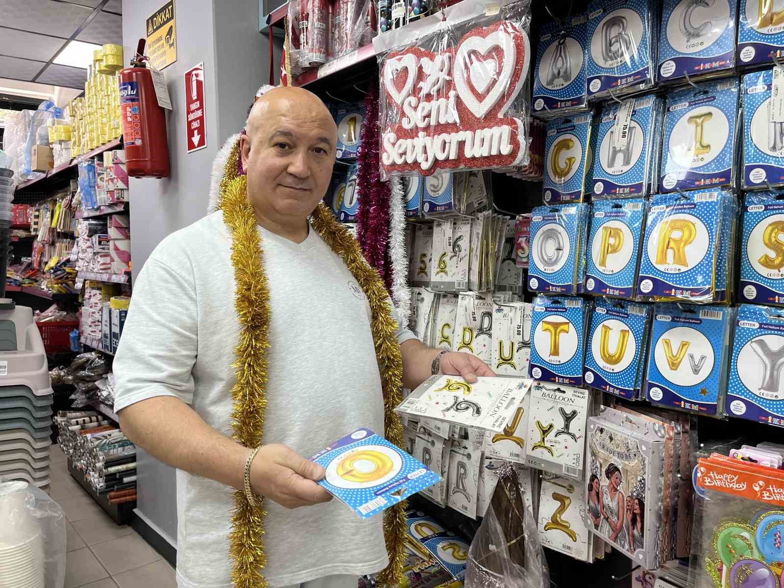 Düğün sezonu süslemeli ürünlerin satışını hareketlendirdi