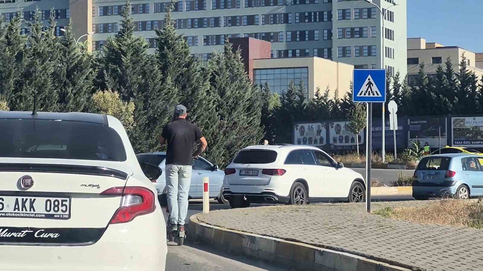 Hem kendi hem trafiğin can güvenliğini hiçe saydı