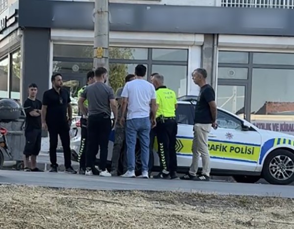 390 bin TL ceza yazılan ehliyetsiz sürücü, polislere bağırarak tepki gösterdi