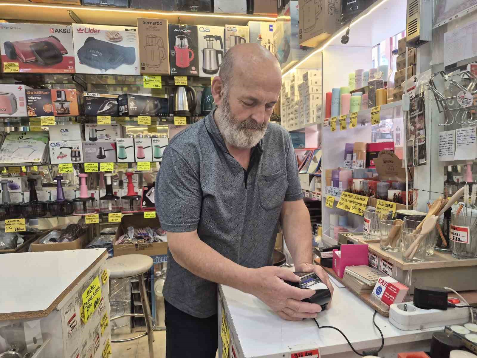 POS makinelerindeki yüksek komisyon oranı esnafı zorluyor