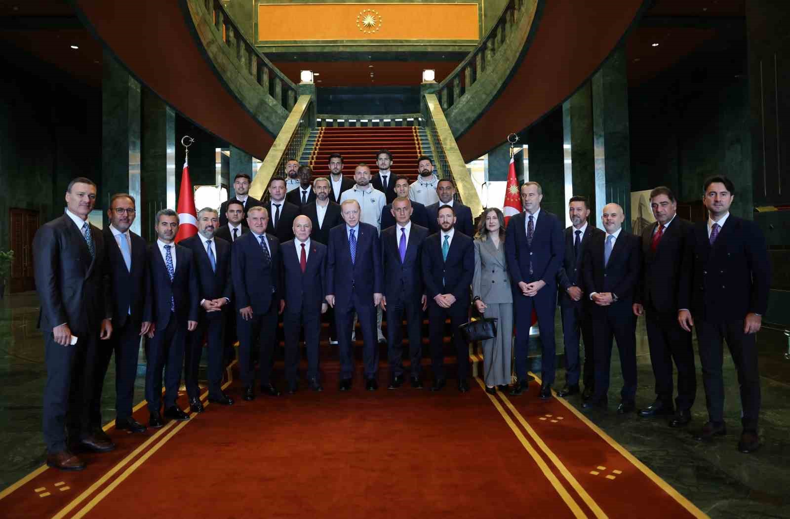 Cumhurbaşkanı Erdoğan, Trendyol Süper Lig’e çıkan takımları kabul etti