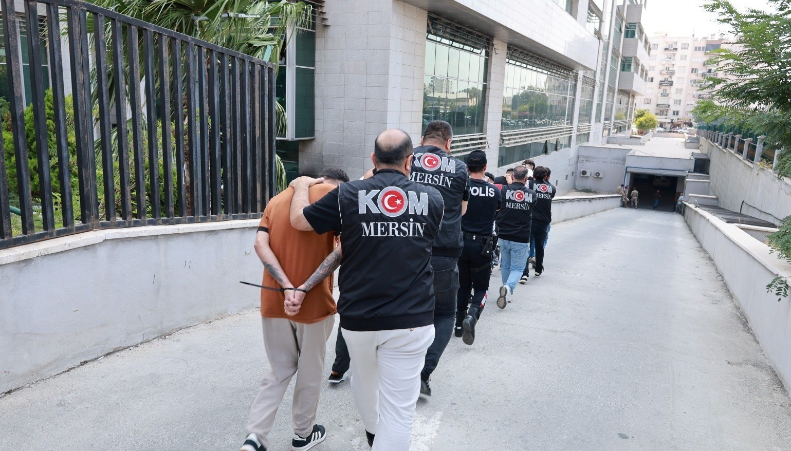 Tetikçilik girişimi son anda engellendi: 6 kişi tutuklandı