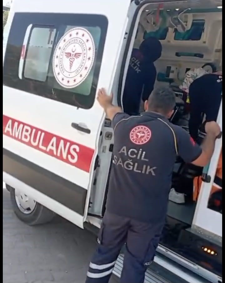 Kastamonu’da denize giren 4 kişilik aile boğulmaktan son anda kurtarıldı