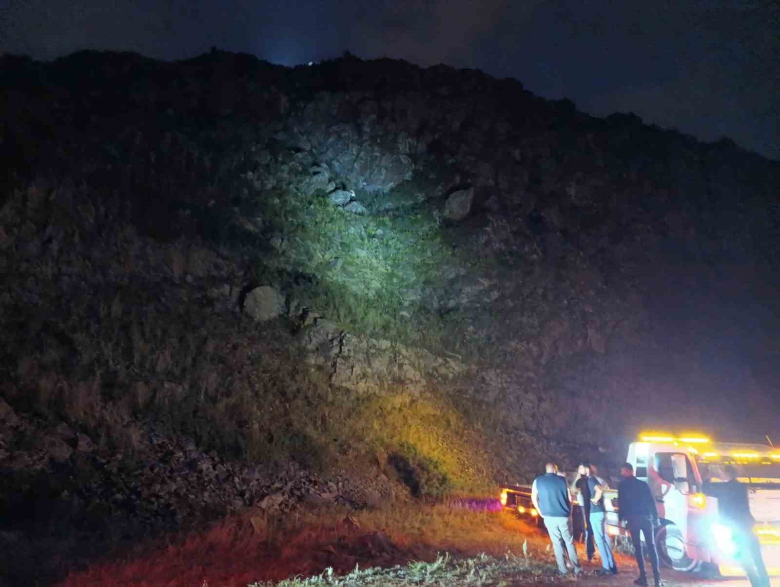 Kars’ta kayalıklardan düşen şahıs hayatını kaybetti