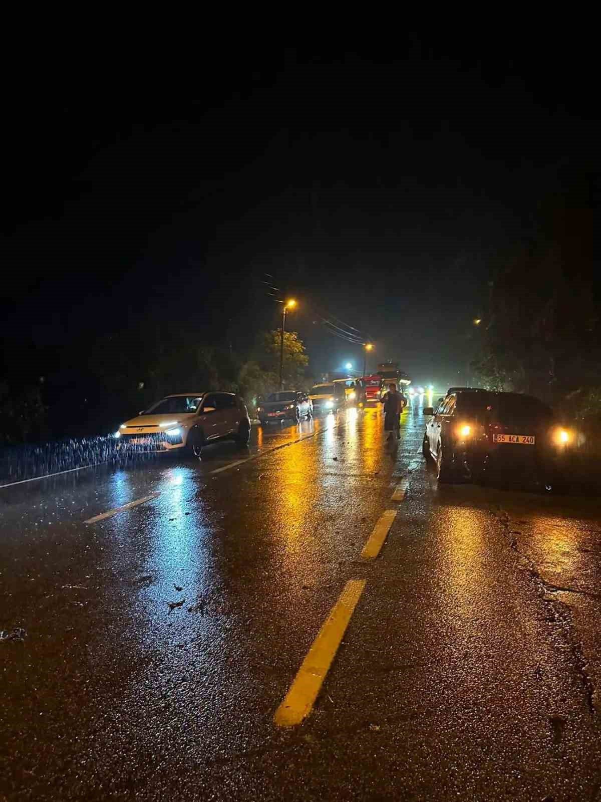Tirebolu-Torul kara yolu ulaşıma kapandı