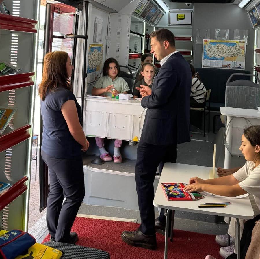 Aydıntepe’de Gezici Kütüphane çocuklarla buluştu