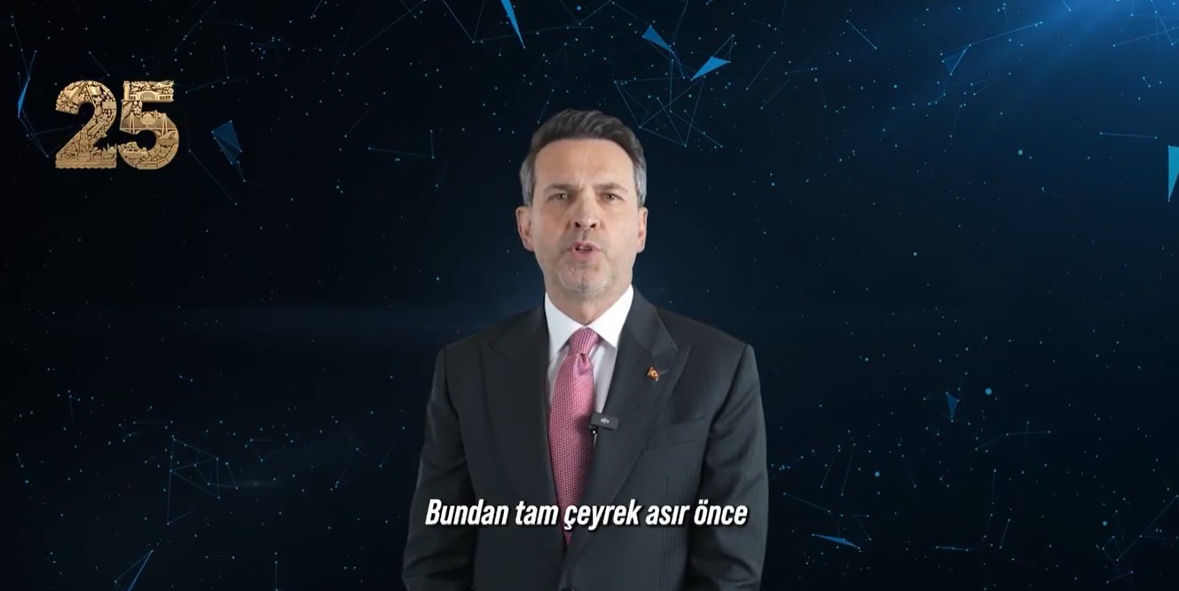 Bakan Bayraktar, AK Parti’nin 25’inci kuruluş yıl dönümünü kutladı