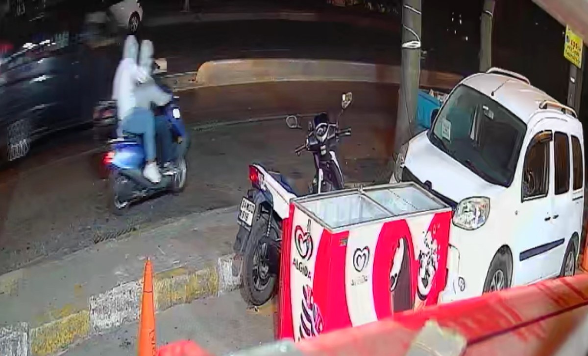 Beyoğlu’nda motosikletli saldırganlar marketi kurşunladı
