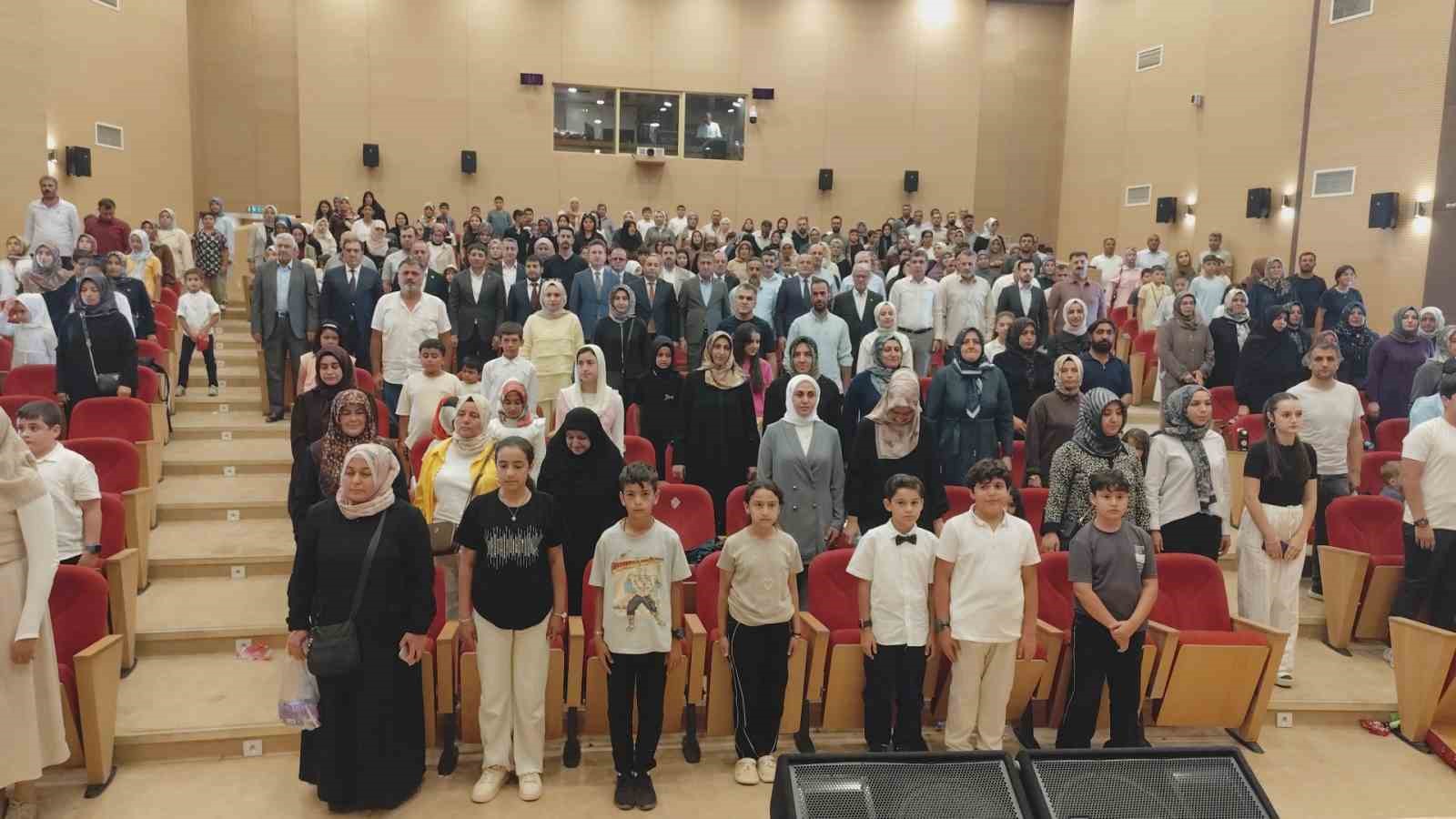 Erciş’te yaz Kur’an kursu kapanış programı düzenlendi