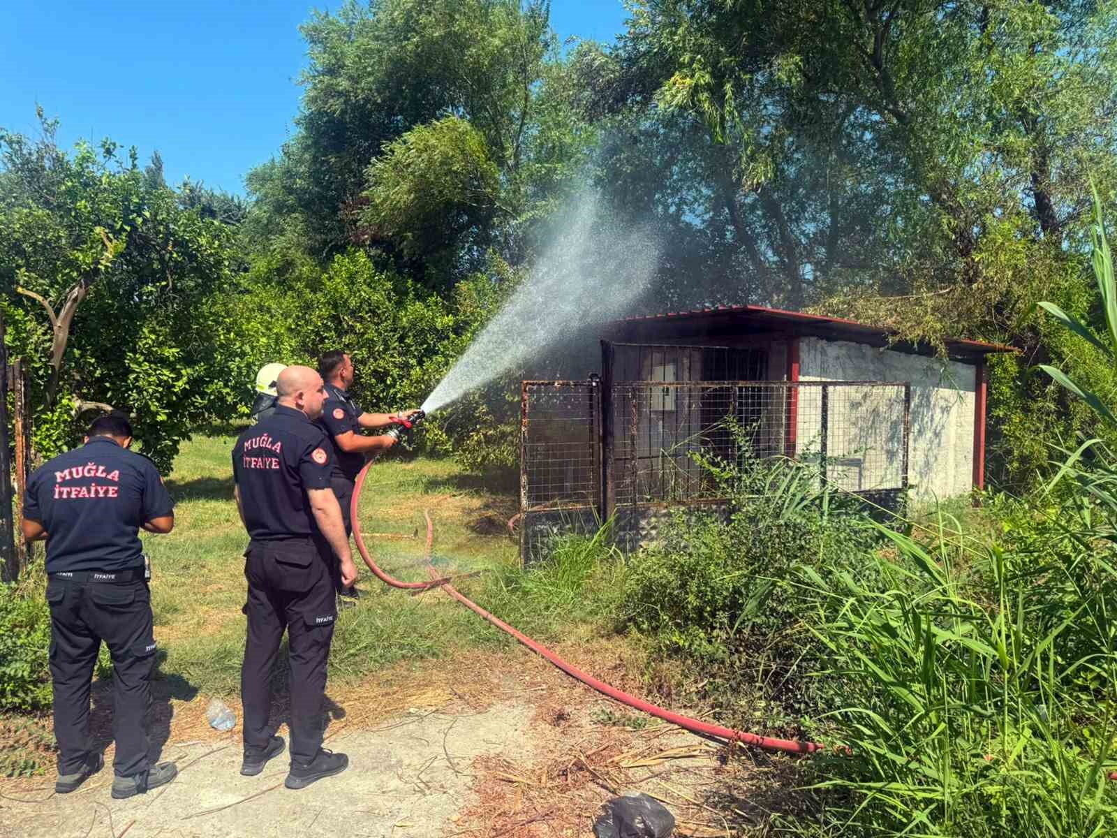 Ortaca’da kulübe yangını