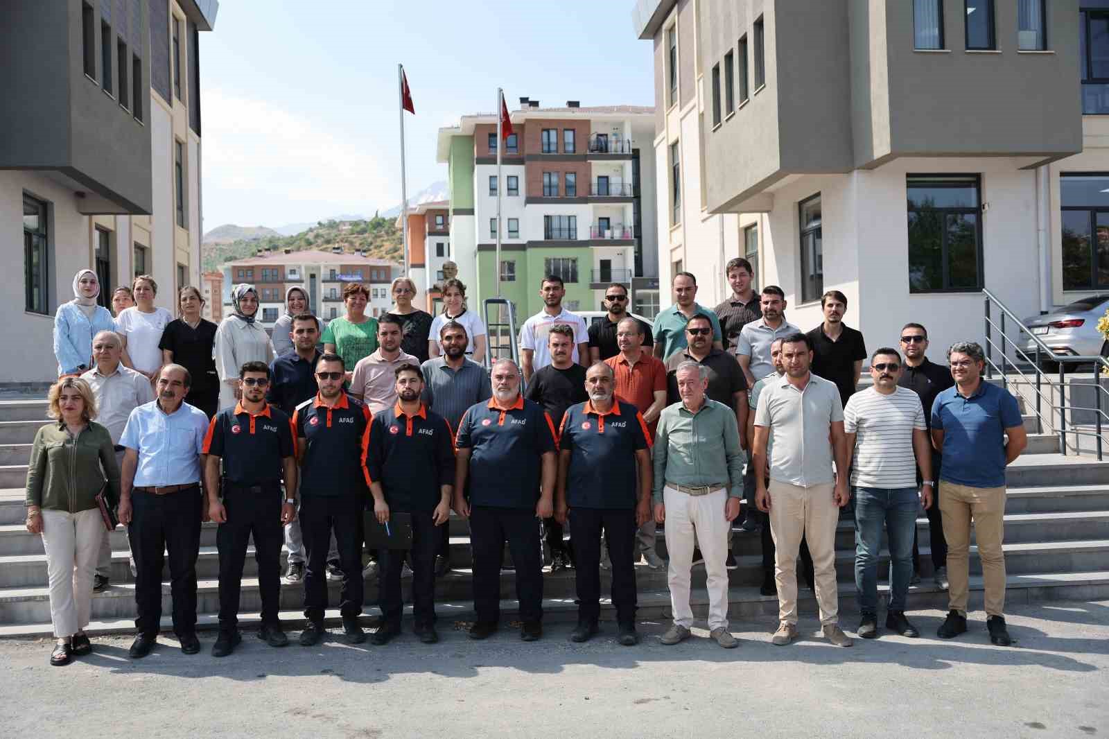 Başkan Özdoğan: "Afetlere hazırlık süreklilik getiren bir süreçtir"