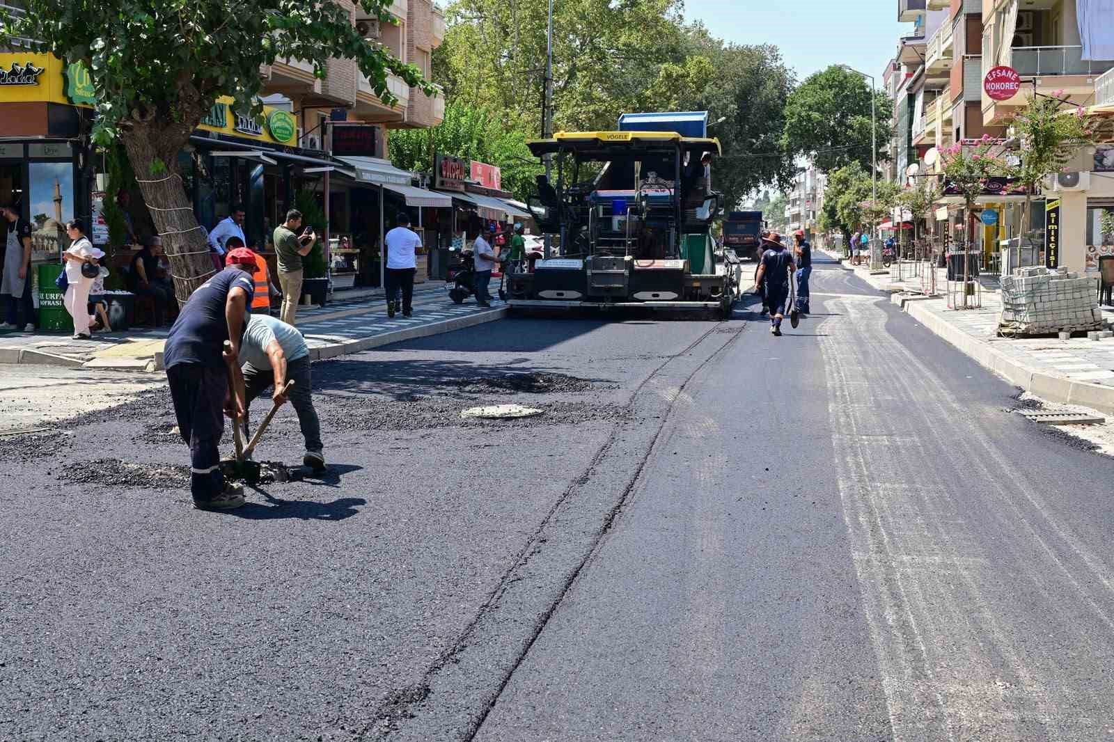 Salihli’nin Şüheda Caddesi baştan aşağı yenileniyor