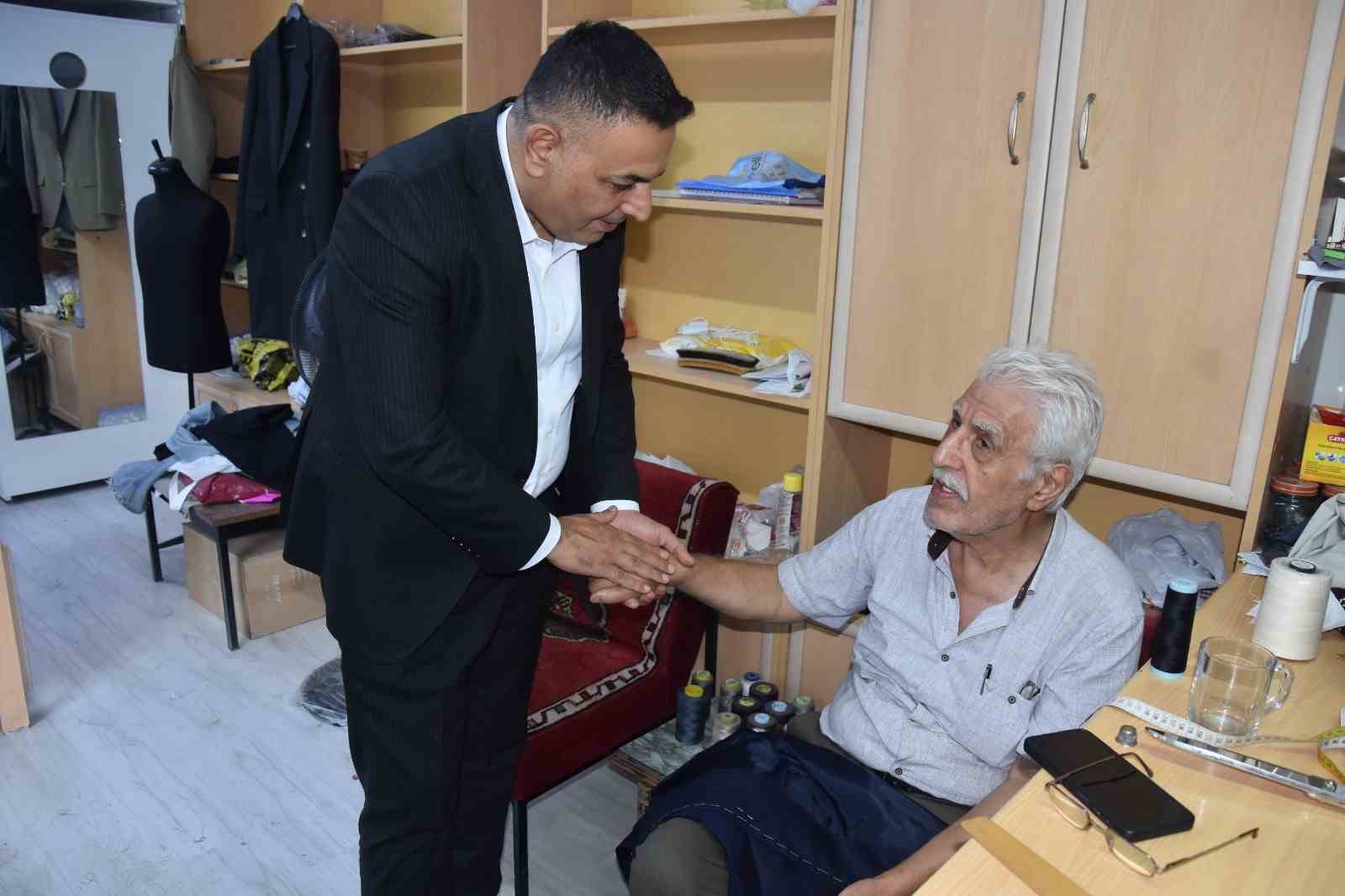 Başkan Sadıkoğlu, işyerine kavuşamayan esnafın sesi oldu