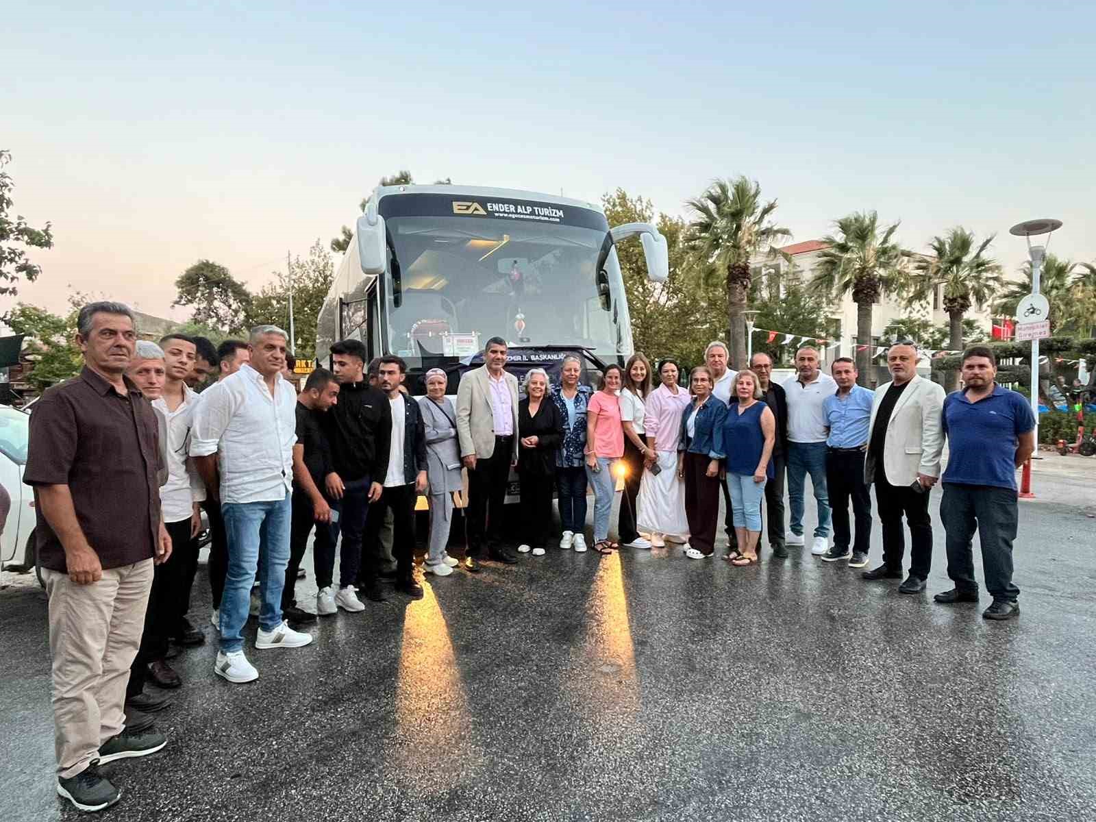 AK Parti İzmir’den 25’inci yıl buluşmasına 5 bin kişilik çıkarma