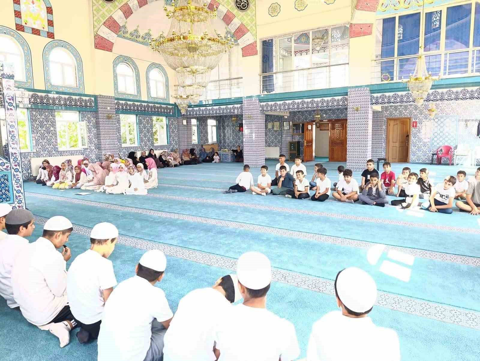Edremit Şehitlik Camii’nde yaz Kur’an kursları tamamlandı