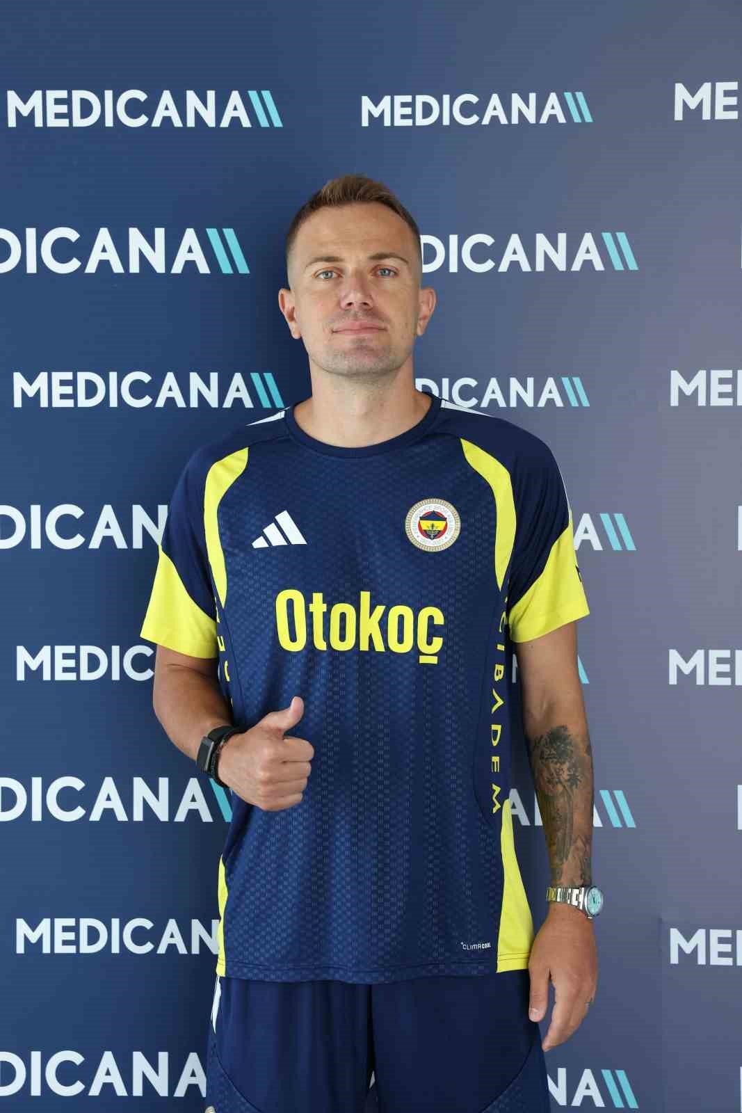 Fenerbahçe’de Mert Günok, ligin ilk haftasında forma giyemeyecek