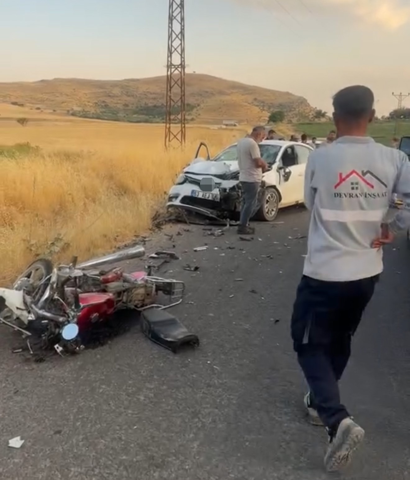 Mardin’de otomobil motosikletle çarpıştı: 2 ölü