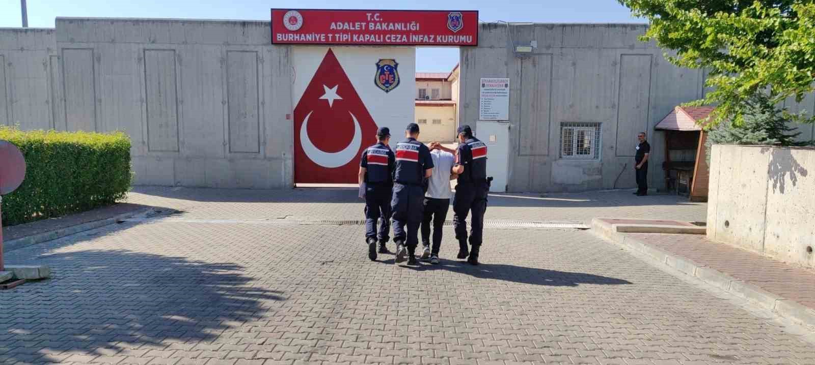 Edremit’teki yangın için özel ekip kuruldu: Yakalanan şüpheli tutuklandı