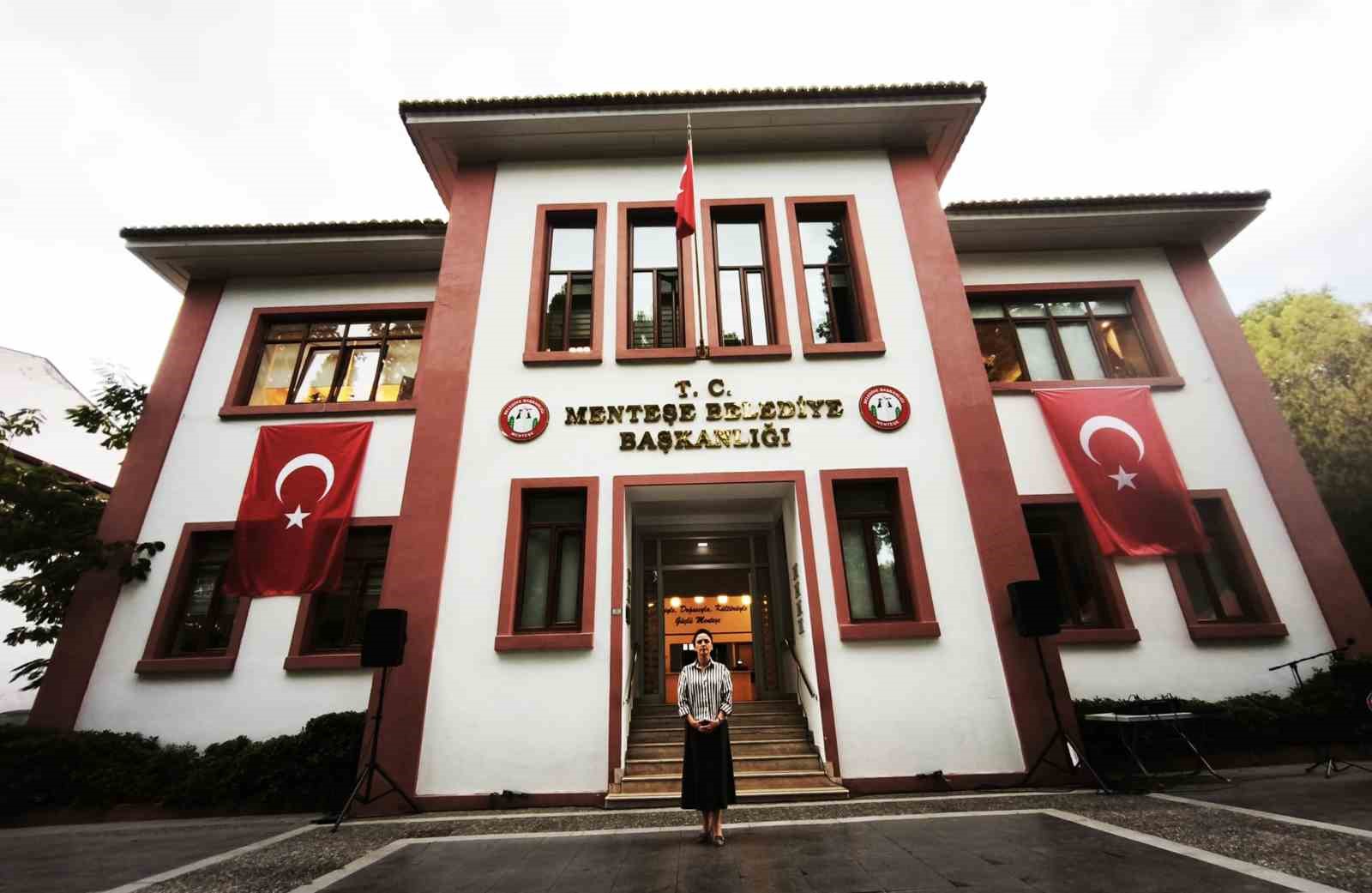 Muğla’nın 100 yıllık tarihi belediye binası vakıflara geçiyor