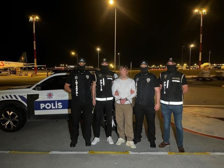 Suç örgütü lideri Serkan Kurtuluş Türkiye’ye getirildi
