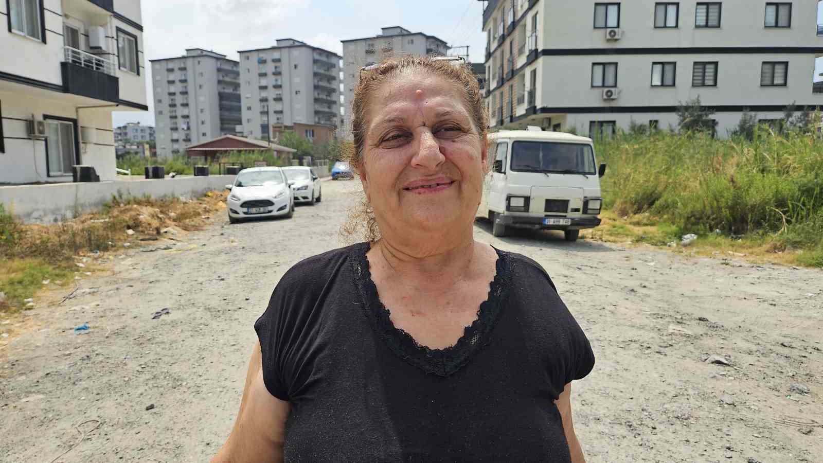 Gökyüzünü kaplayan yüzlerce leyleğin göç yolculuğu