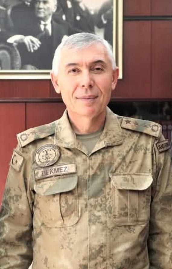 Antalya İl Jandarma Komutanlığına Tümgeneral Hüseyin Bekmez atandı