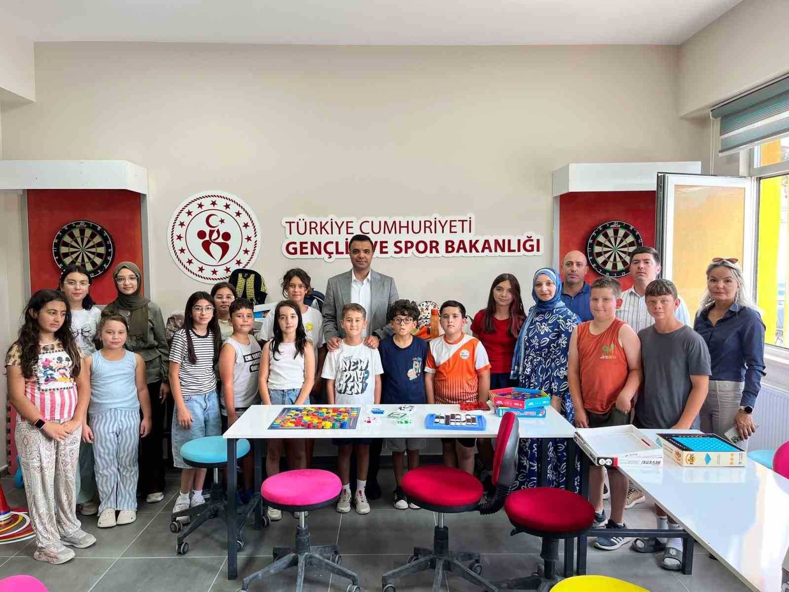 Kaymakam Yayabaşı, gençlerle bir araya geldi