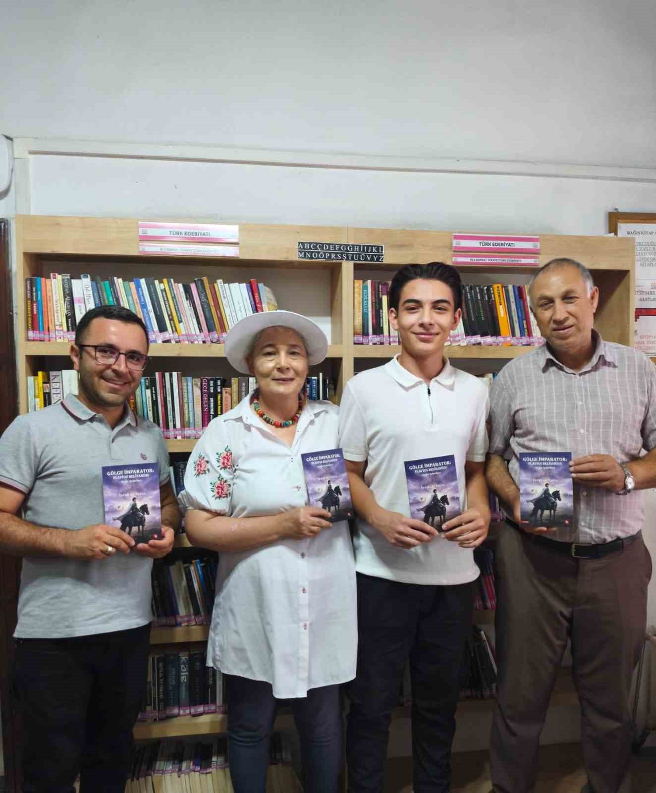 Bor Kütüphanesi’nde yazarlar buluştu