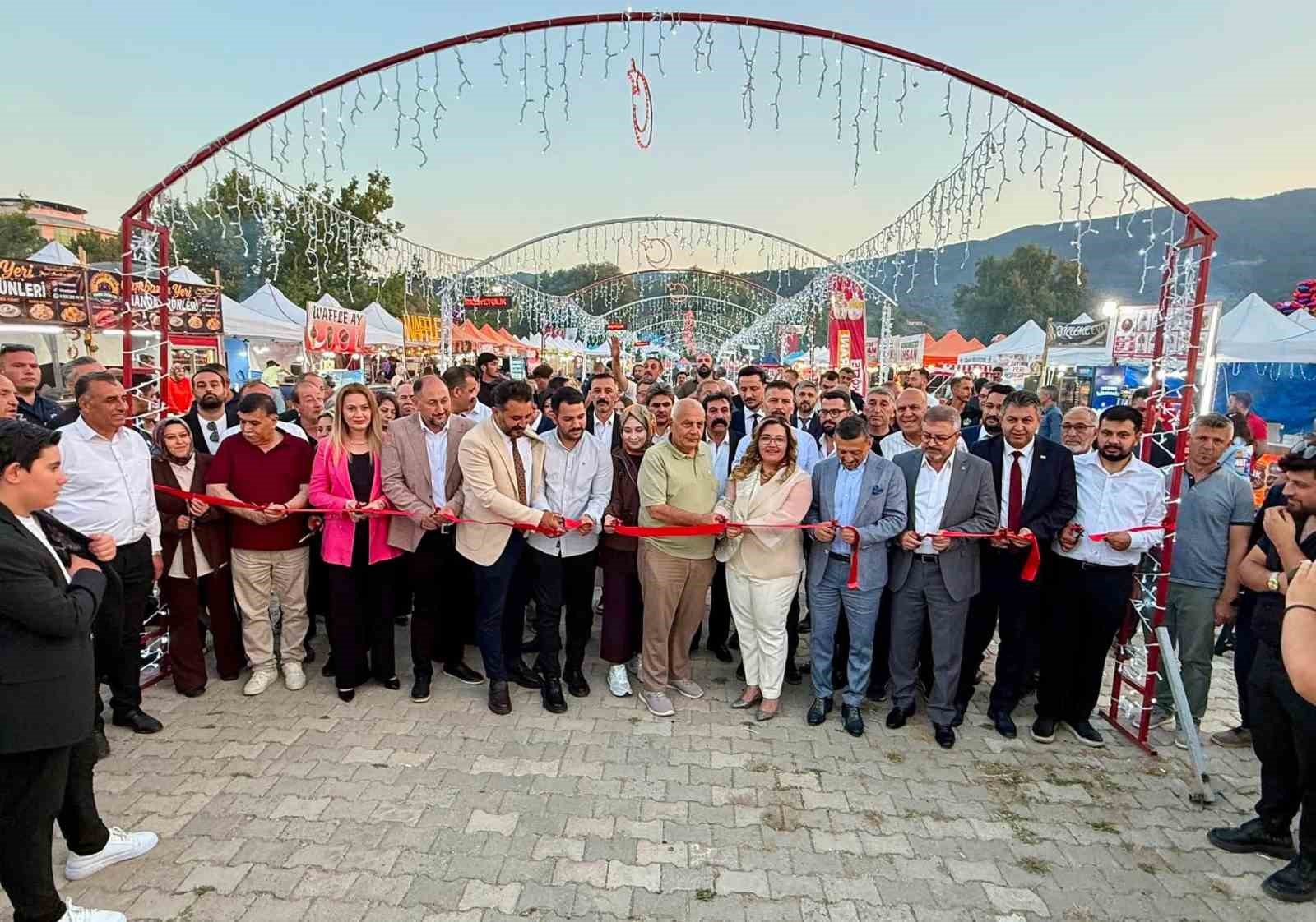 Simav’da 93. Turizm ve Ticaret Panayırı coşkuyla açıldı
