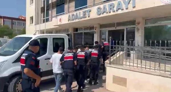 Kumluca’da suç örgütüne yönelik operasyonda 4 şüpheli tutuklandı