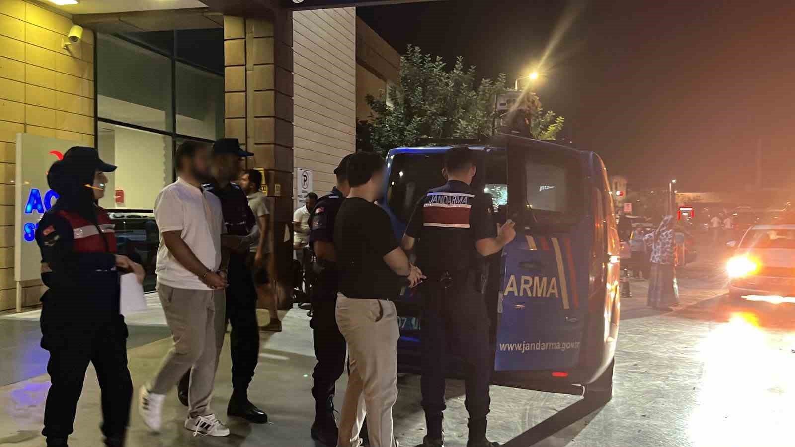 Vize dolandırıcılığı operasyonunda şüpheliler ve yakınları gazetecilere tepki gösterdi
