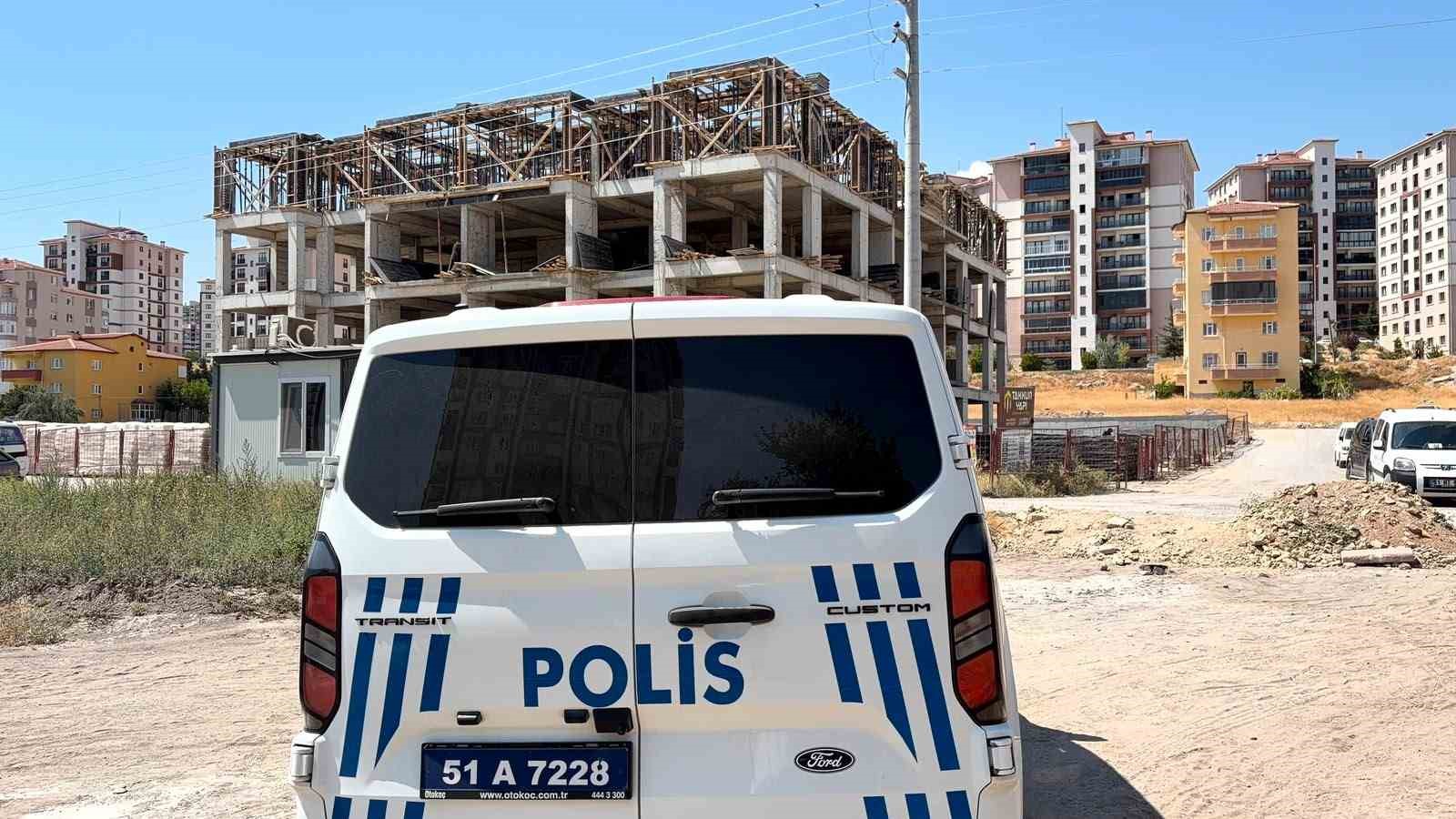 İnşaattan düşen işçi yaralandı