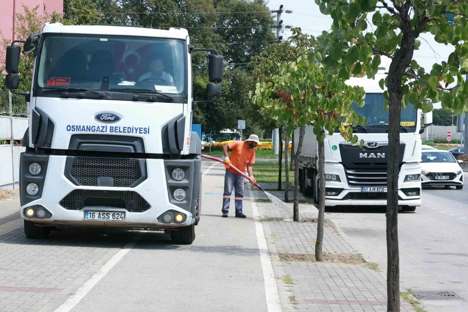 Osmangazi’de yeşil alanlarda titiz çalışma
