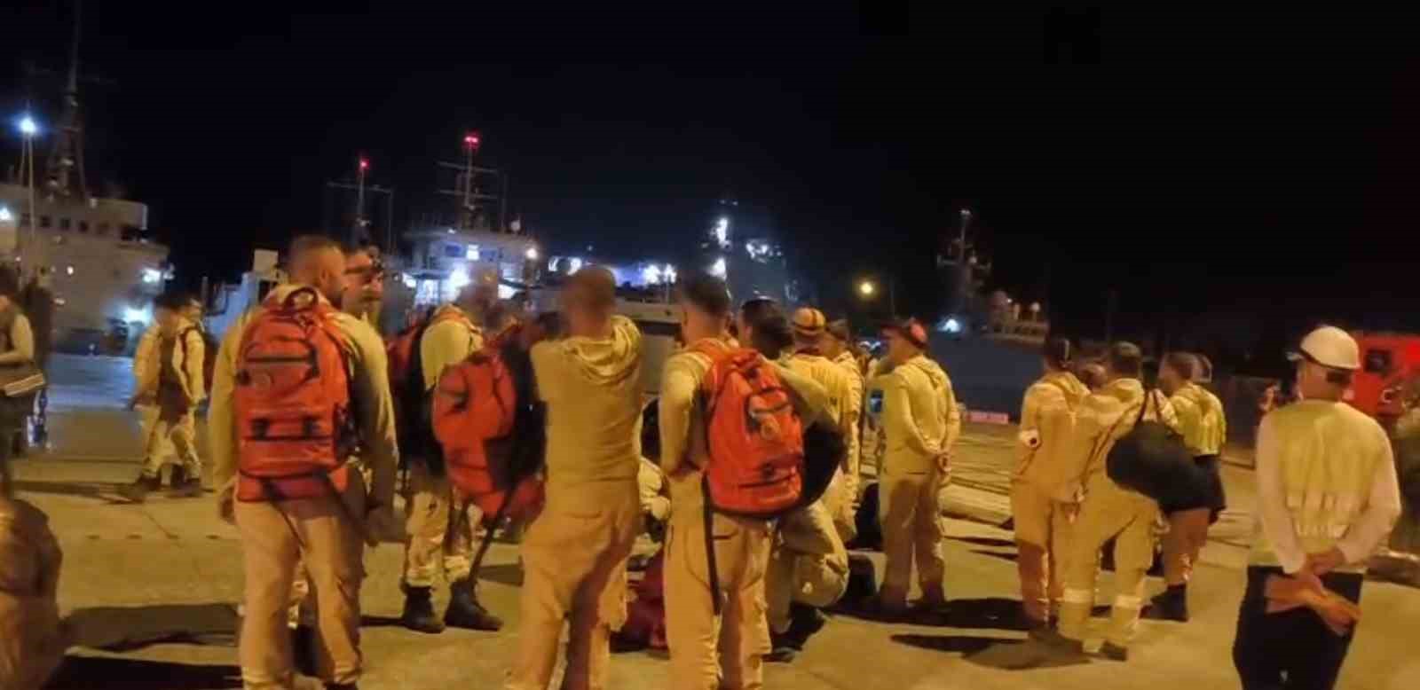 Marmaris’te arazözler çıkarma gemileriyle bölgeye gidiyor